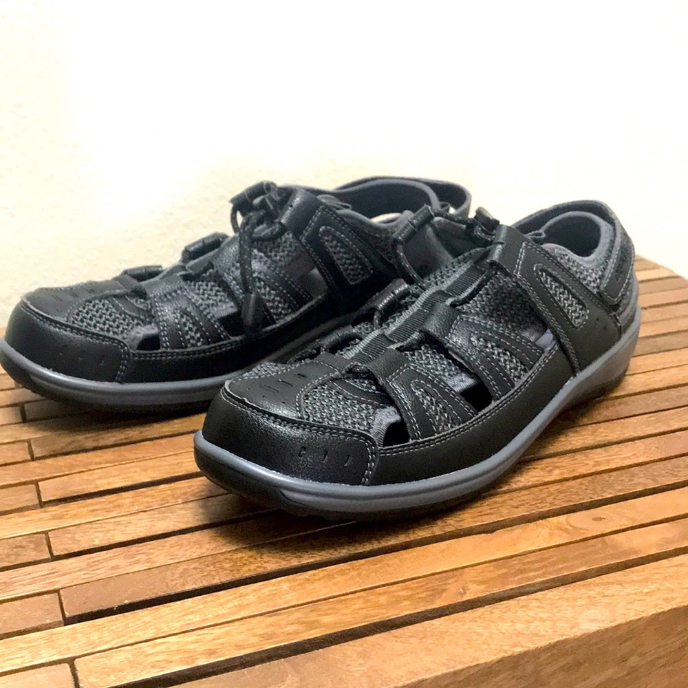 Womens Size 9 OrthoFeet Verona Sandals, Black